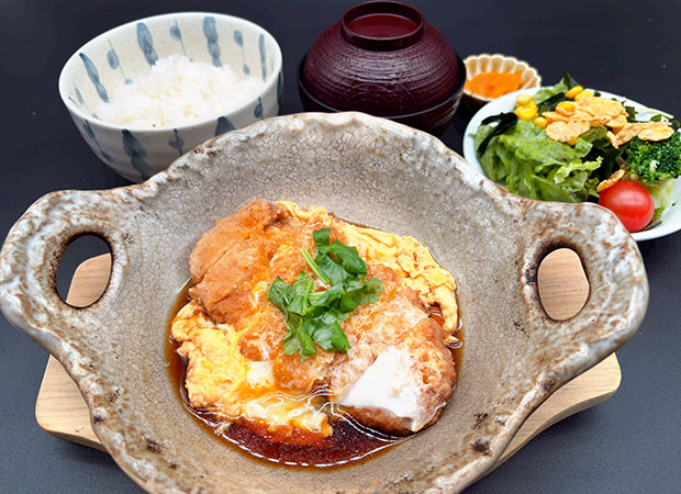 豚ロースカツ煮